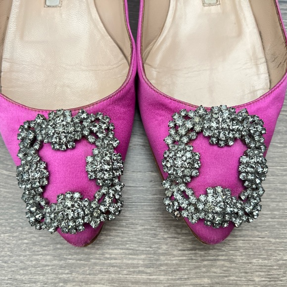 Authentic Manolo Blahnik Dark Fuchsia Stain Flat - Picture 2 of 8